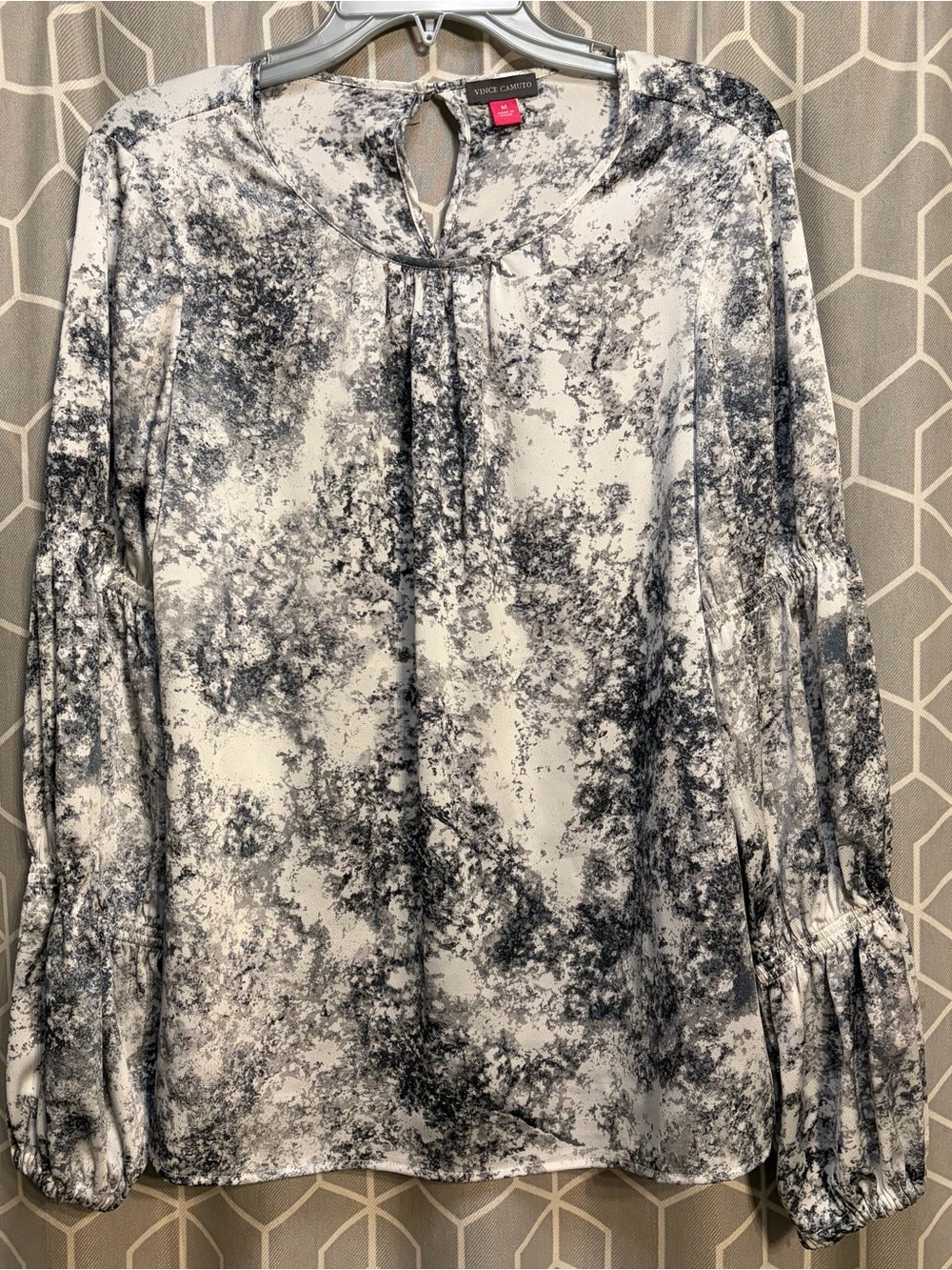 Vince Camuto Black and White Marble-Effect Long Sleeve Blouse
